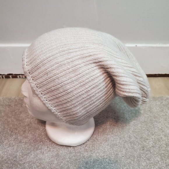 ARITZIA Main Character Peak Knit Beanie Toque Winter Hat Rolled Cream Women's OS - Picture 5 of 8